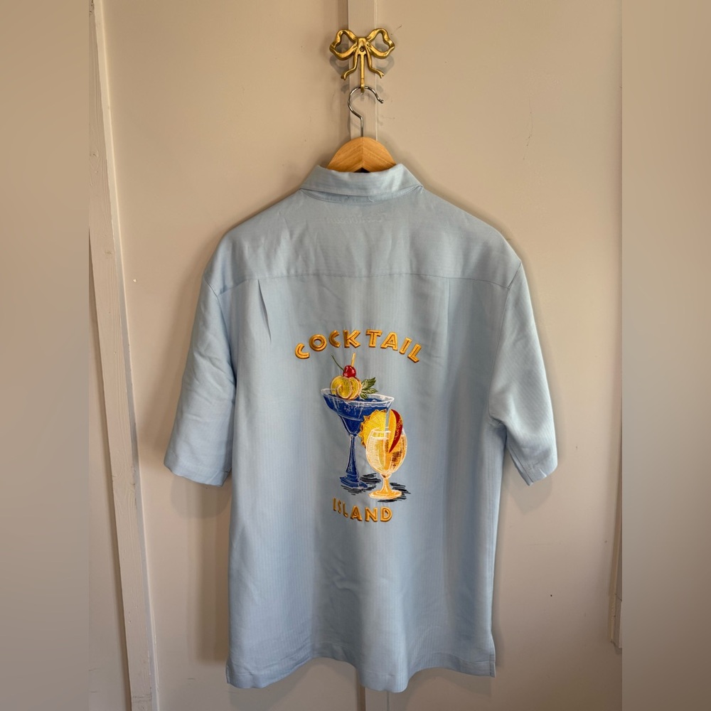 Caribbean By Roundtree Yorke Cocktail Island Men’s Shirt Size M Blue Embroidered
